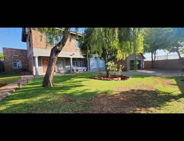 5 BEDROOM HOUSE FOR SALE IN ERASMIA